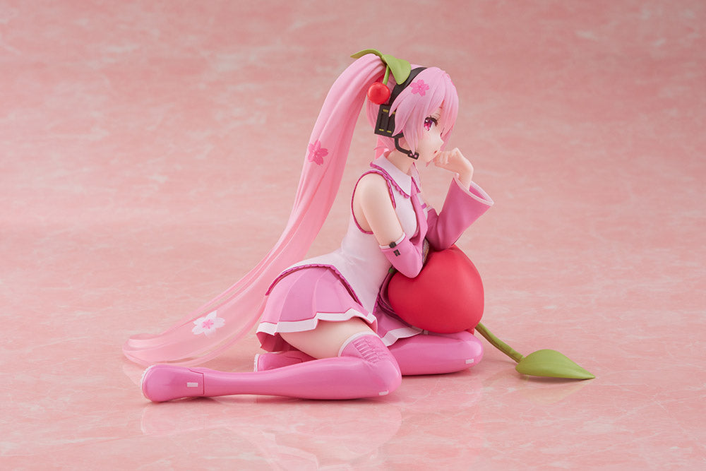 Hatsune Miku - Sakura Miku - Desktop Cute Prize Figure (Cherry Cushion Ver.)